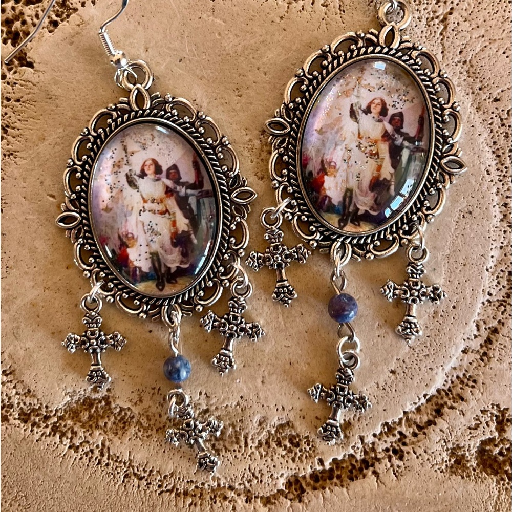 Joan of Arc Vintage Style Earrings Art Cameo Earrings - Picture 11 of 17